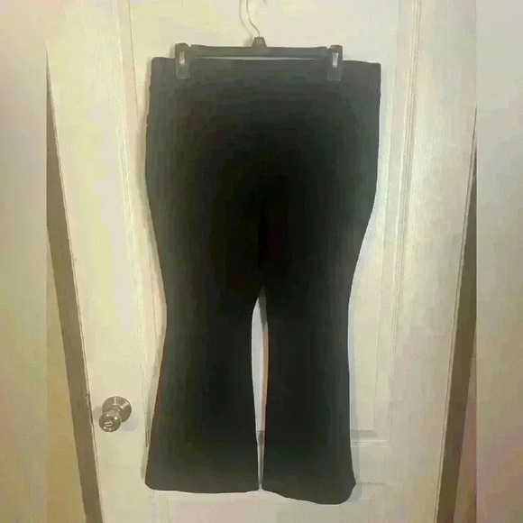 Slimfactor by investments black flare stretch pants size large - Picture 2 of 4